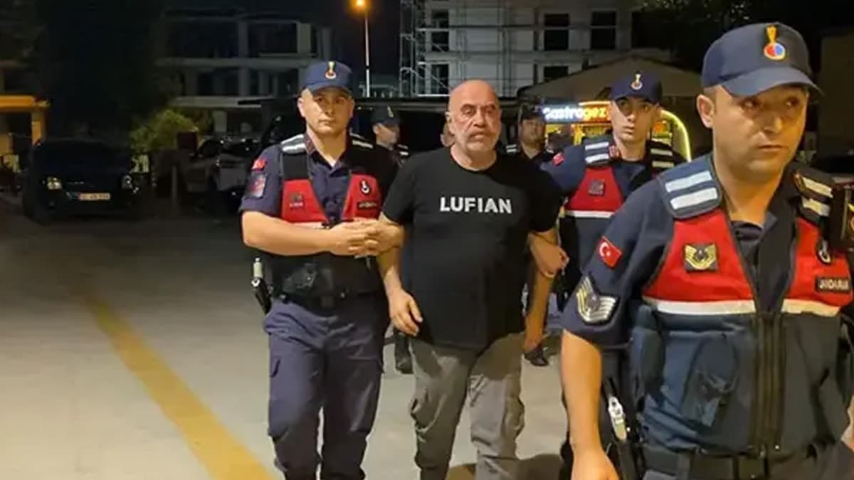 Ünlü yönetmen Ezel Akay uzun süren sessizliğini dikkat çekici bir davetle bozdu