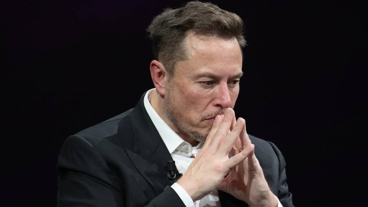 Tesla hisseleri sert düşüşte: Musk'ın serveti milyarlarca dolar eridi