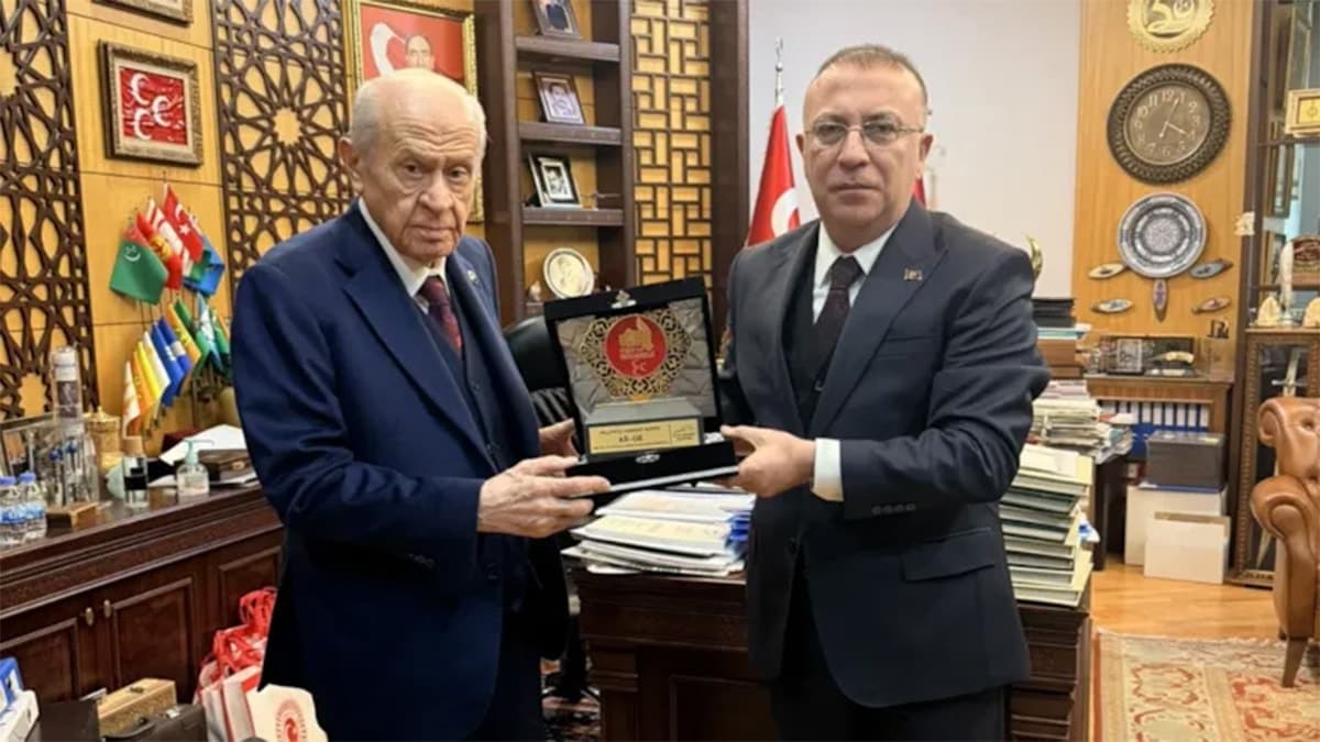 MHP’de imza atmayan vekilden çok çarpıcı paylaşım: Bir canım var