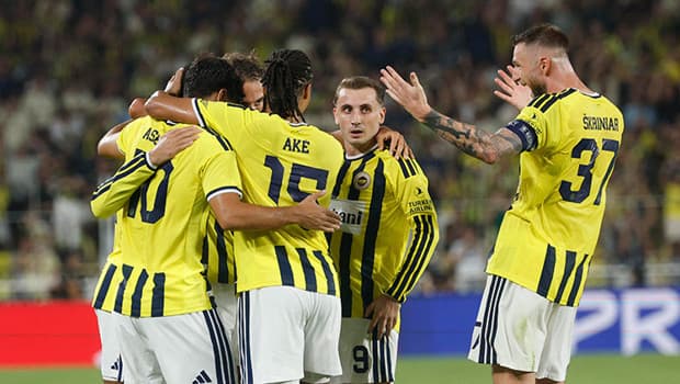 Avrupa basını Fenerbahçe'nin Sturm Graz galibiyetini konuştu: 'Kalitesiyle ezdi geçti'