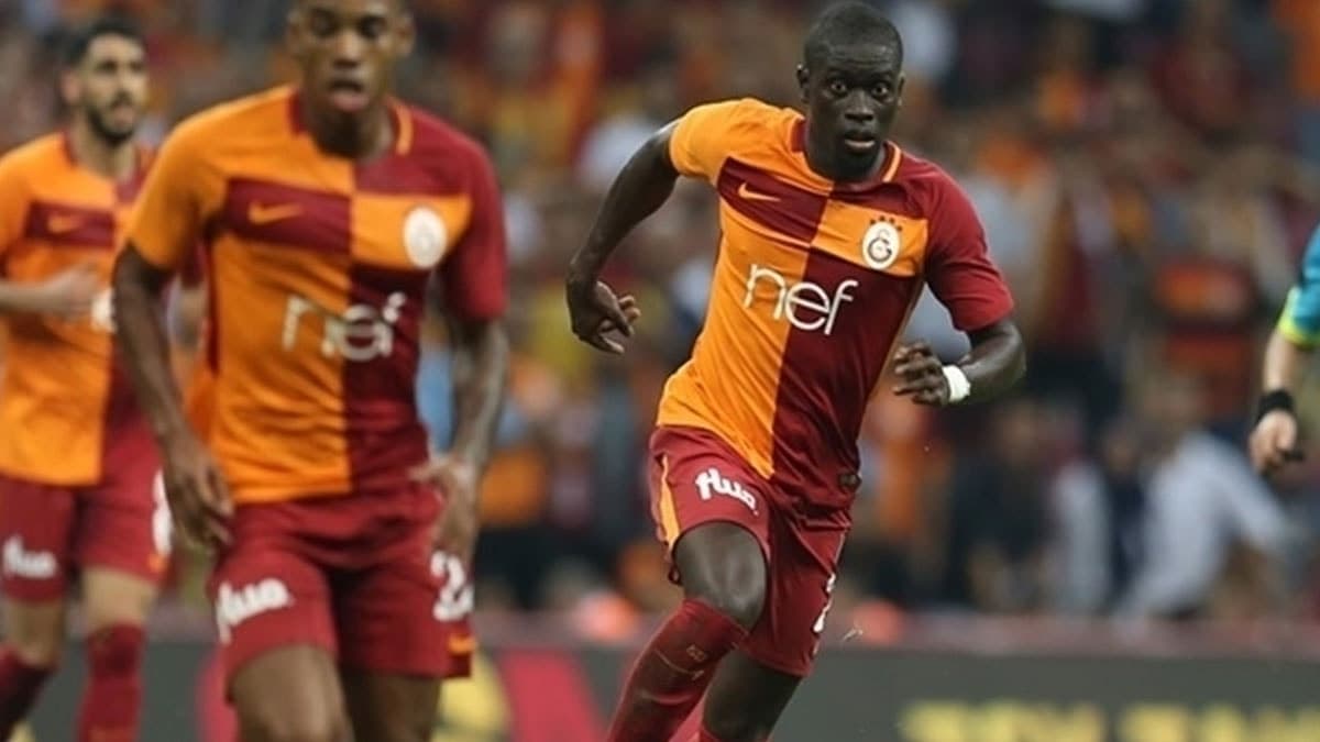 Süper Lig'in yıldız ismi sürpriz bir transferle yeni kulübüne imza attı