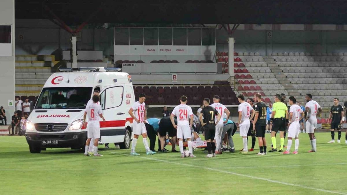 Maçta sahneye çıkalı 1 dakika olmadan hastaneye kaldırıldı