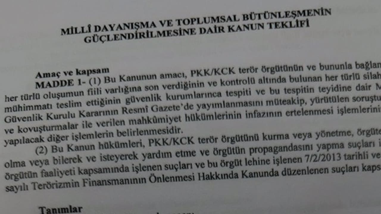 Çerçeve yasa için ilk onay. Komisyondan geçen süreç yasasında hangi maddeler var?