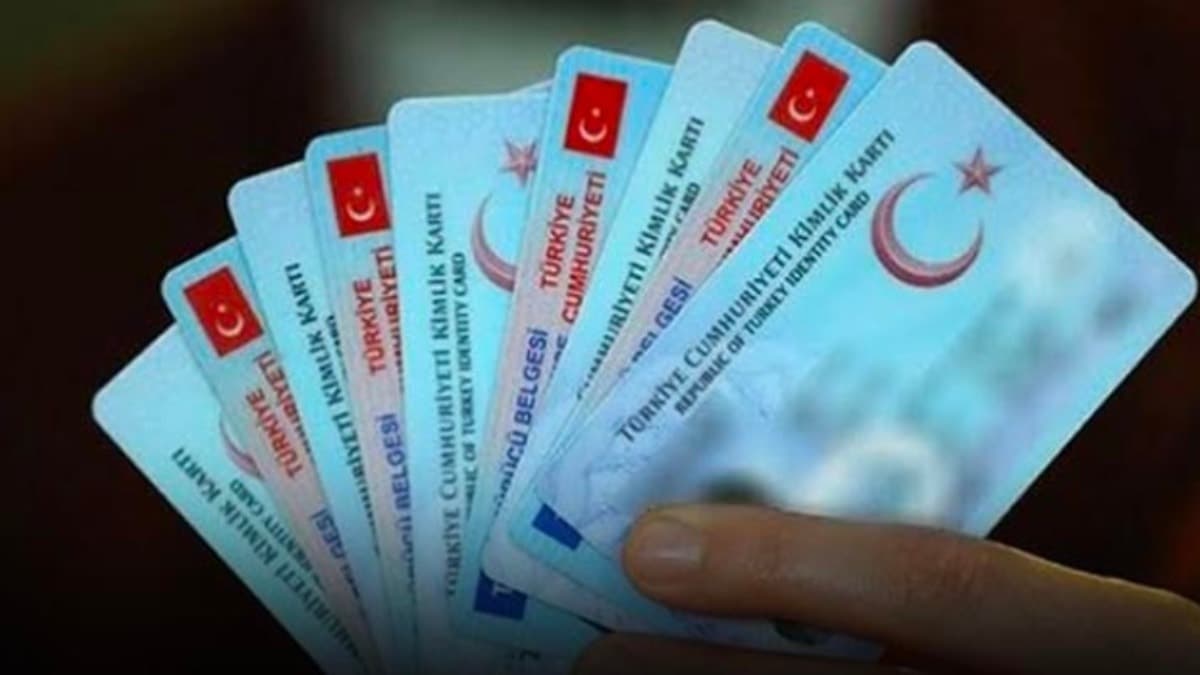 Yasa dışı ağa büyük darbe: 32 kişi gözaltına alındı, 687 kişinin vatandaşlığı iptal edilecek