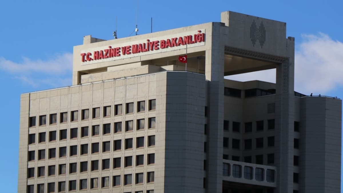 TL'nin değeri faiz politikasının gölgesinde eriyor