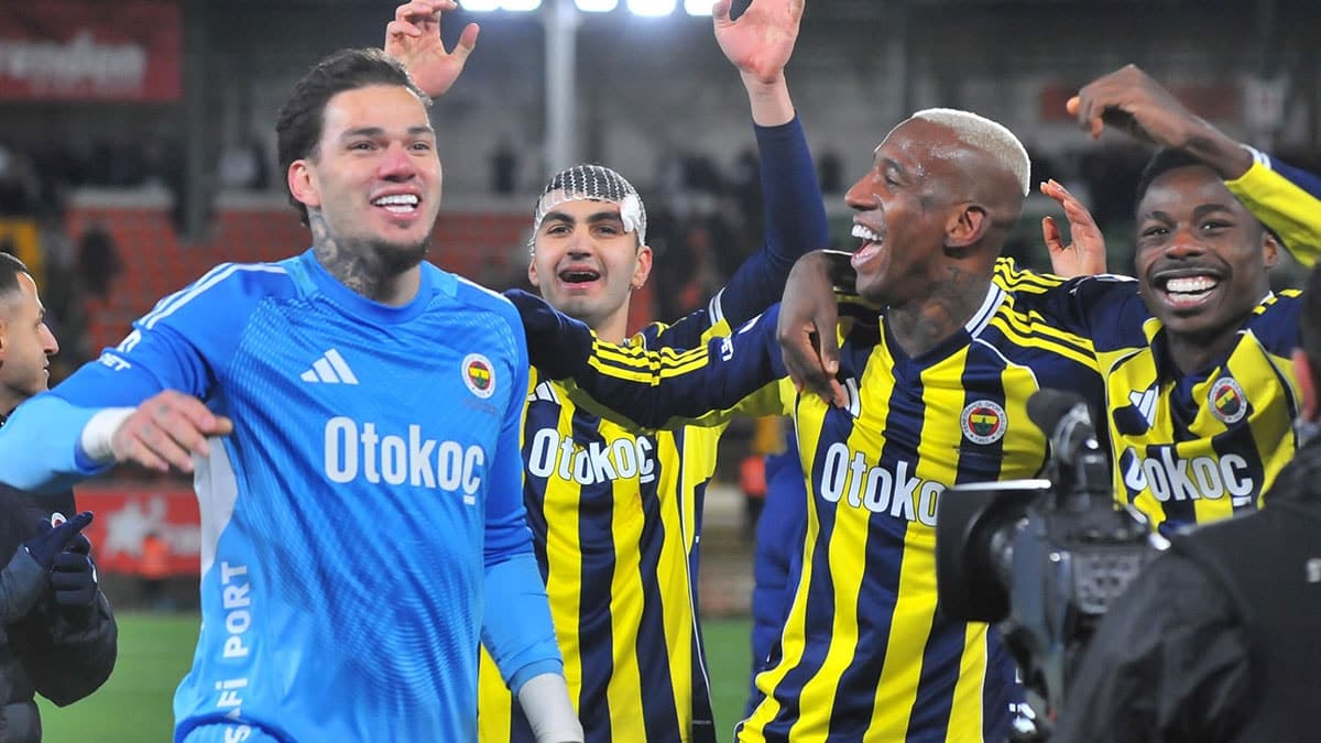 Yıldız futbolcudan İstanbul'a veda sinyali: Sürpriz karar gündemde