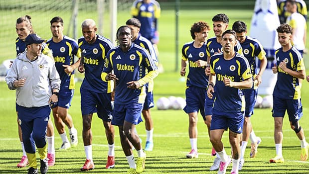 Fenerbahçe'de Sturm Graz maçı öncesi iki sakatlık şoku!