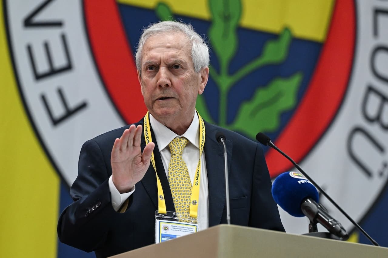 Aziz Yıldırım döneminde ilk ayrılık: Alacaklarından vazgeçip Fenerbahçe'den ayrılıyor
