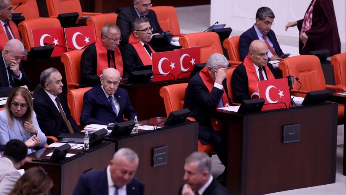 TBMM'de Tarihi Oturum: Ekonomi Gündemiyle Toplandı