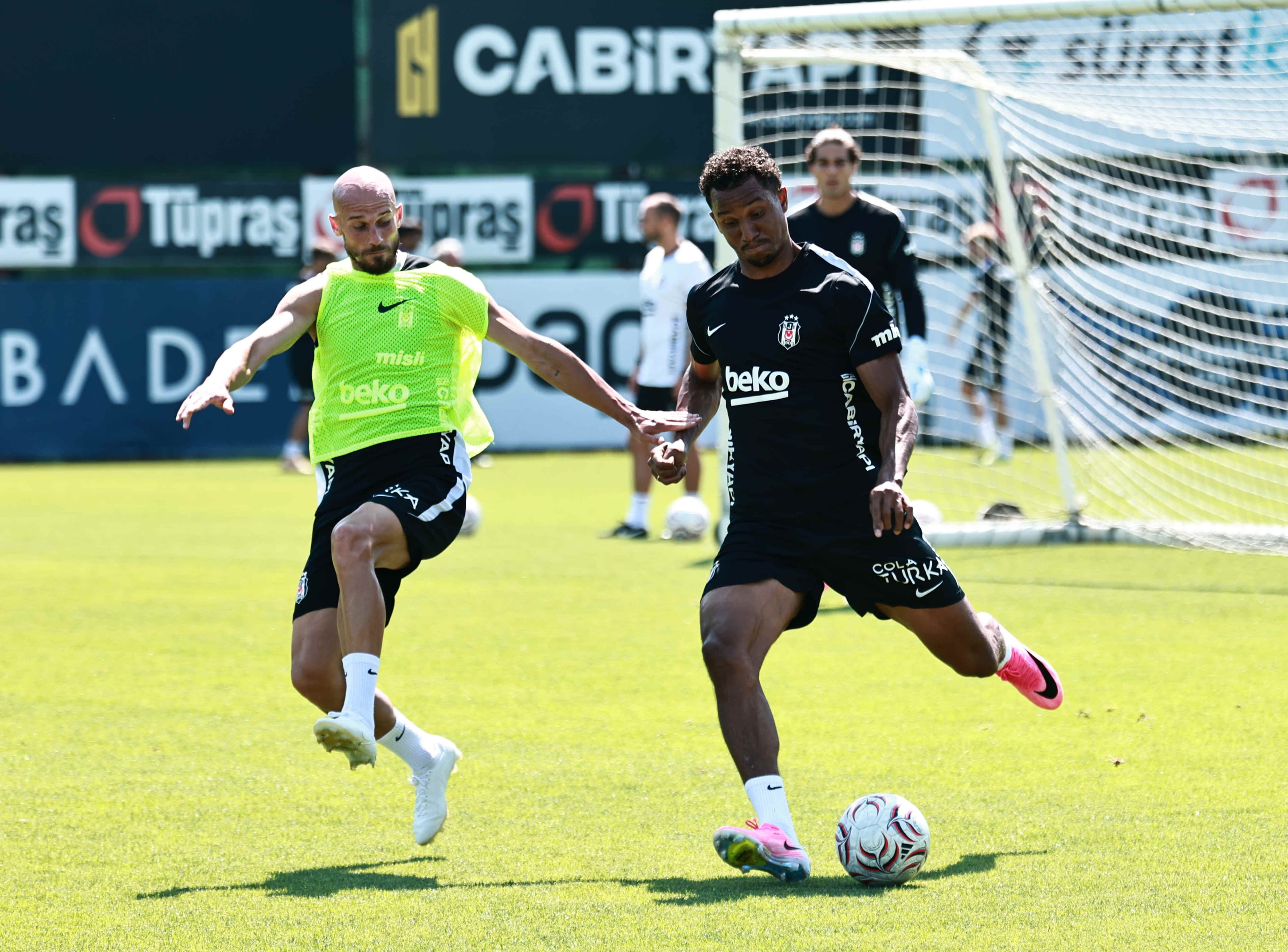 Beşiktaş'ın yıldız ismi Avrupa devlerini peşine taktı