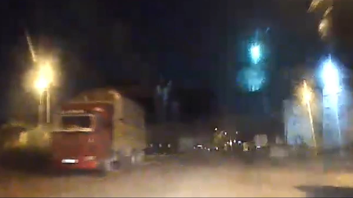 İstanbul semalarında gece yarısı görülen meteor vatandaşları korkuttu