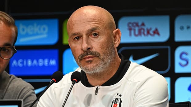 Beşiktaş'ta Vincenzo Italiano'dan Hradec Kralove karşılaşması öncesi kritik açıklamalar