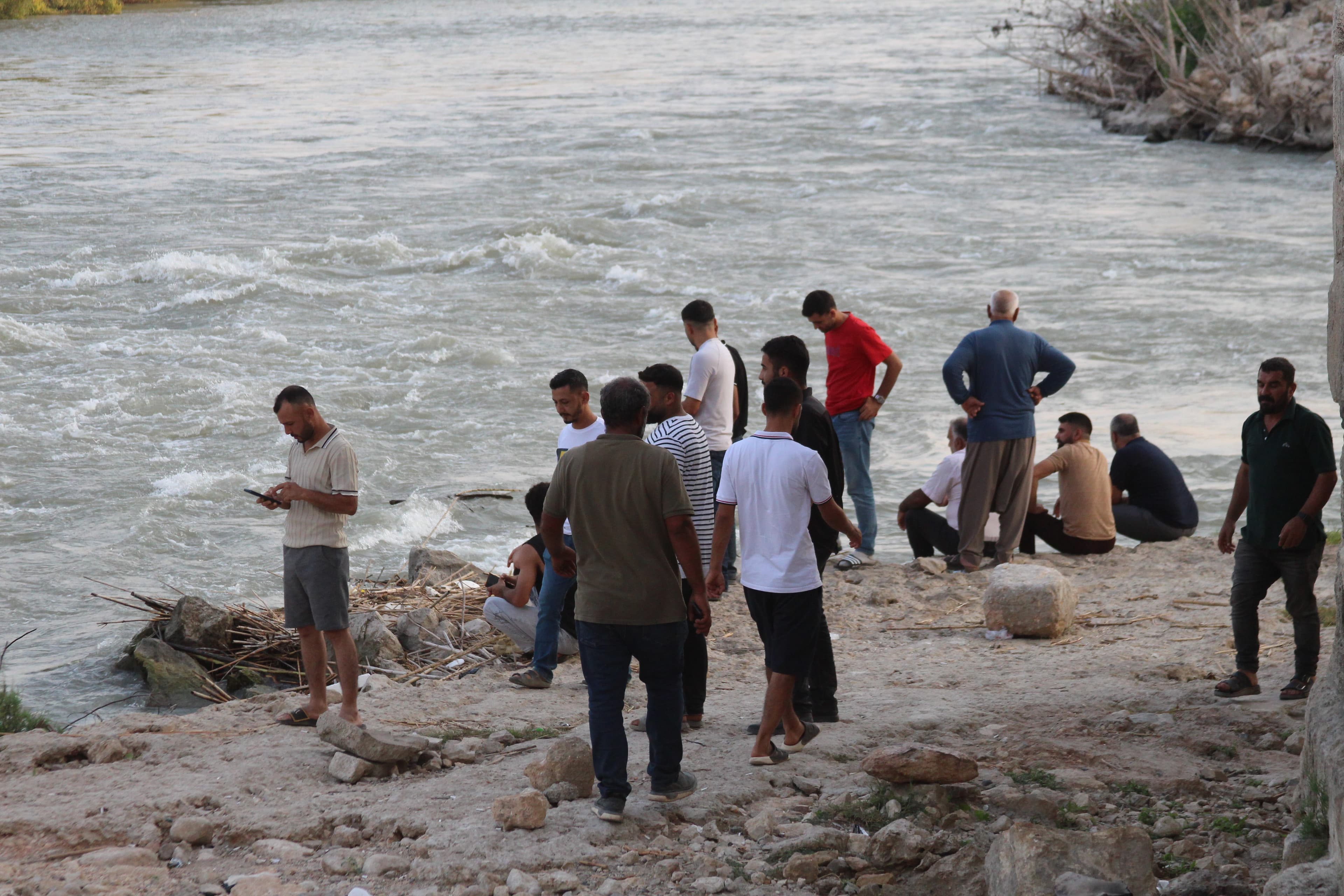 Adana'da Ceyhan Nehri'nde feci olay: Serinlemek için giren 2 çocuk akıntıya kapıldı