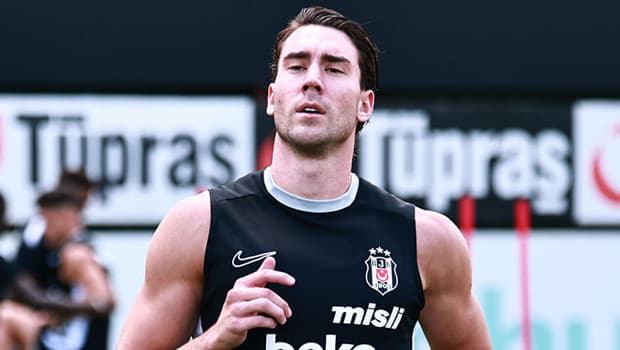 Vlahovic, Beşiktaş ile ilk antrenmanına çıktı! Yeni transfer sahada