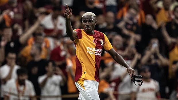 Osimhen'den Transfer Sorusuna Net Mesaj: 'Görür ve Düşünürüz'