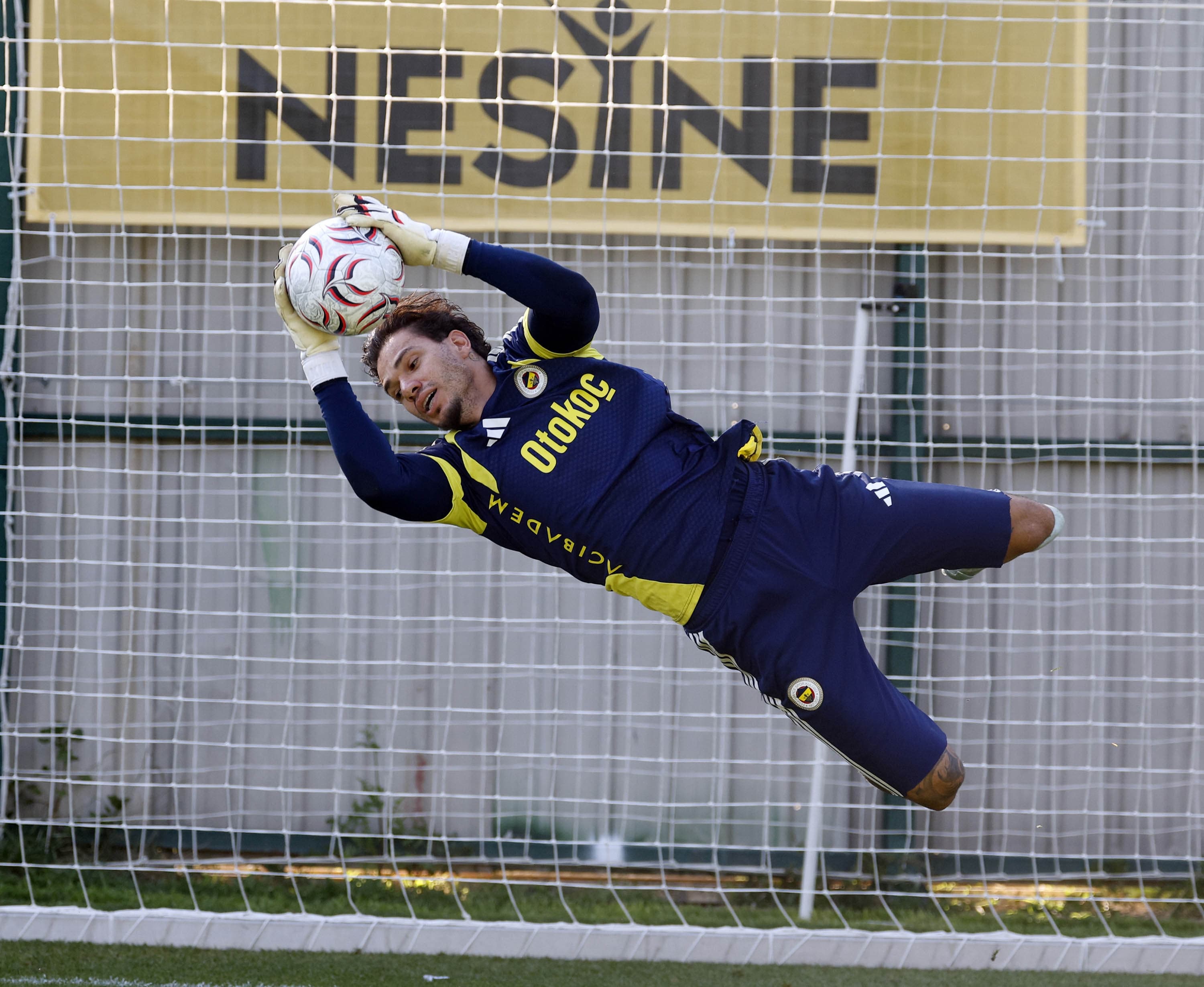 Ederson transferi için Fenerbahçe'nin kapısı çalındı