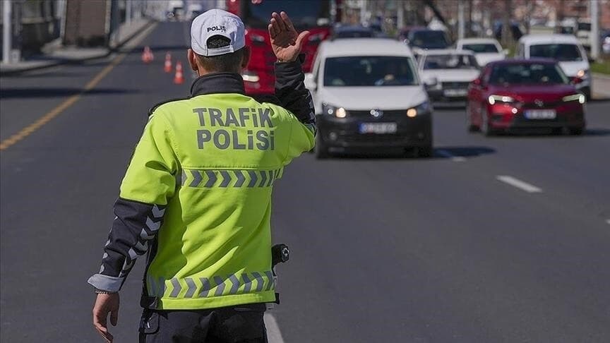 İstanbul'da hafta sonu kritik uyarı: Triatlon şampiyonası nedeniyle çok sayıda yol trafiğe kapatılacak