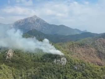 Antalya ve Balıkesir'de aynı gün iki orman yangını: Ekipler seferber oldu