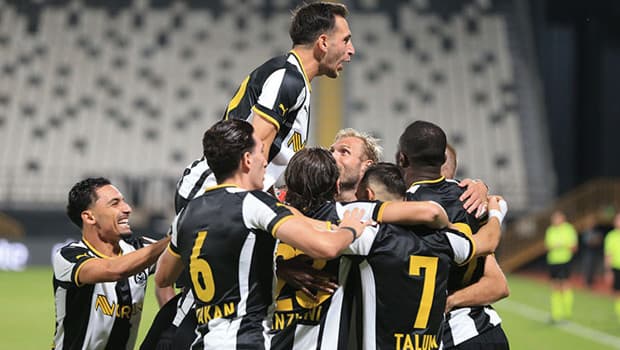 Manisa FK, Vanspor'u evinde farklı geçti: 4-1'lik galibiyet