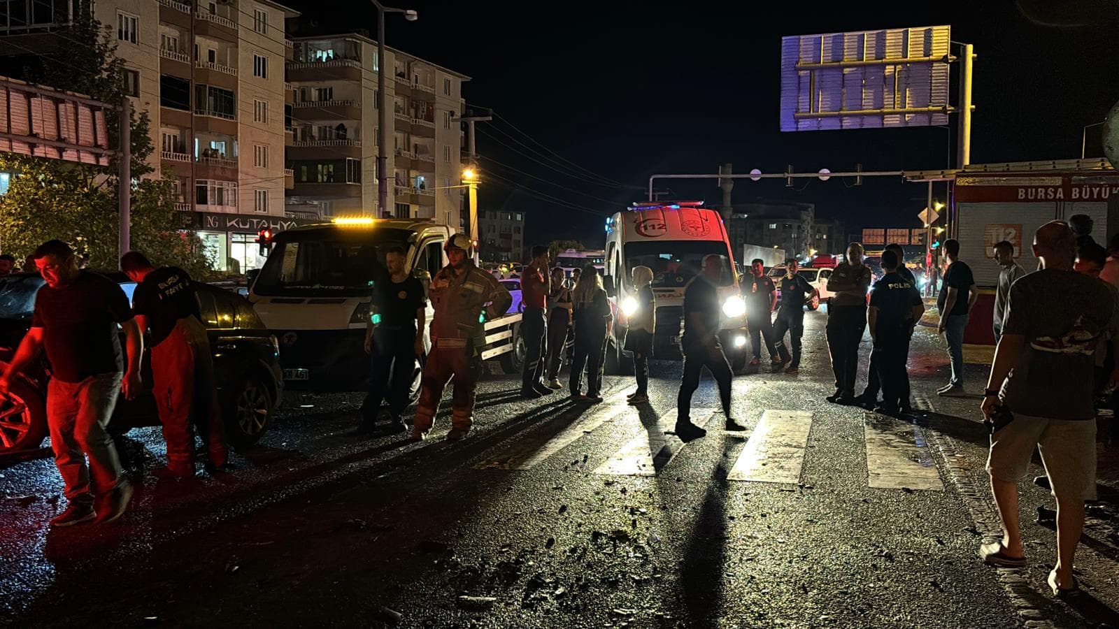 Kırmızı ışık ihlali kazaya neden oldu. 1’i ağır 5 yaralı
