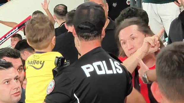 Ankara Başsavcılığı devrede: Minik Fenerbahçeli'nin formasını zorla çıkarttıran tribün zorbasına gözaltı kararı