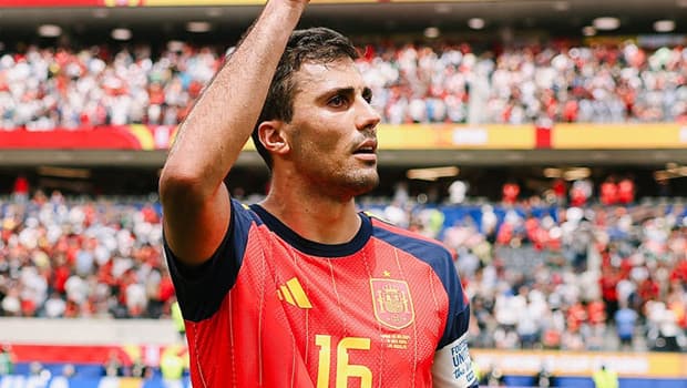 Barcelona'nın Rodri ısrarı: 70 milyon euroluk teklif İngiliz ekibinden döndü
