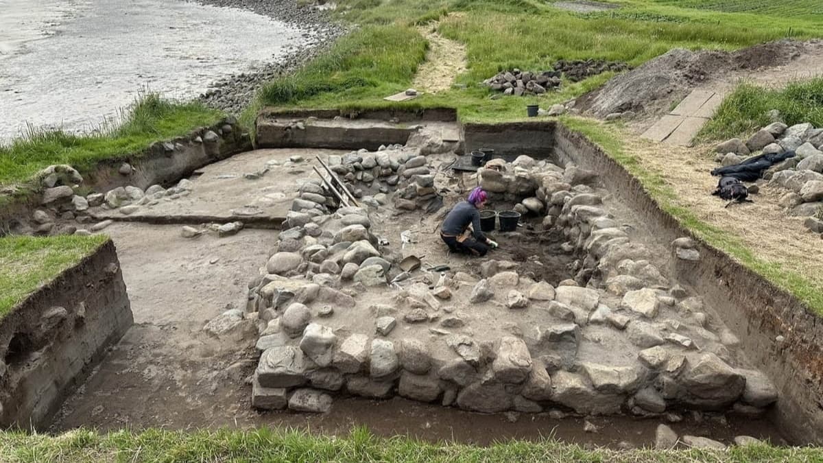 Kazı çalışmalarında gün yüzüne çıkan eserdeki yazılar çözülemiyor: 'Benzersiz bir keşif'