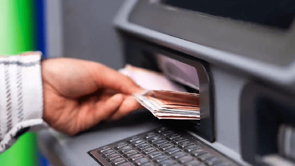 ATM'den 1 Dakika Bile Kullansanız Ücret Kesiliyor: Bankaların Bilinmeyen Detayı