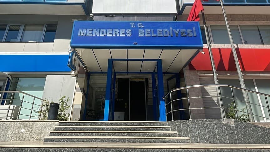 Menderes Belediyesi'nin yeni başkanvekili AK Parti'li Asuman Şen oldu