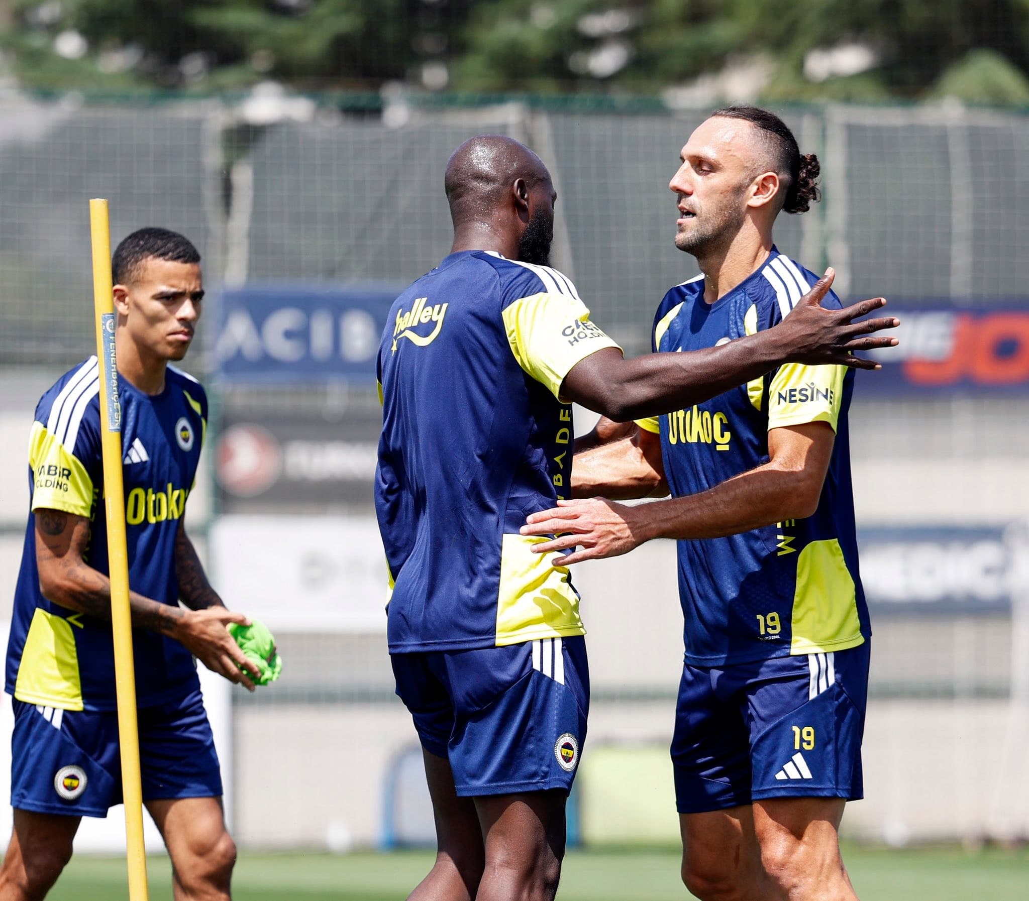 Fenerbahçe, Lyon deplasmanına hazırlanıyor