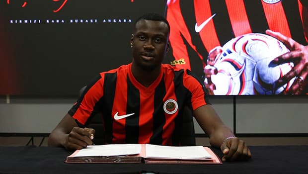 Gençlerbirliği, orta saha takviyesi için Cheikh Niasse'yi kiraladı
