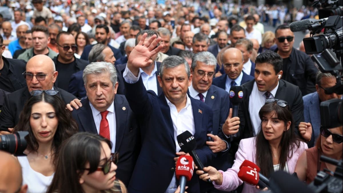 Türk siyaset sahnesine yeni bir parti daha katılıyor
