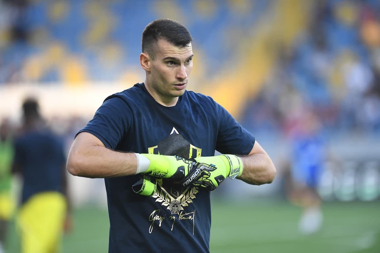 Fenerbahçe'den Livakovic transfer iddialarına net yalanlama