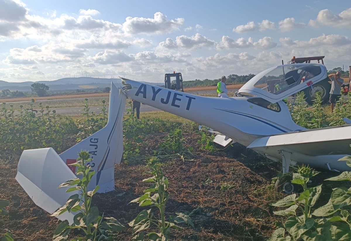 Çatalca'da eğitim uçağı kaza kırıma uğradı: Öğrenci pilot hafif yaralandı