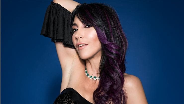 Hande Yener'den yeni iş hamlesi: Yıllardır sakladığı özel eşyalarını satışa çıkardı