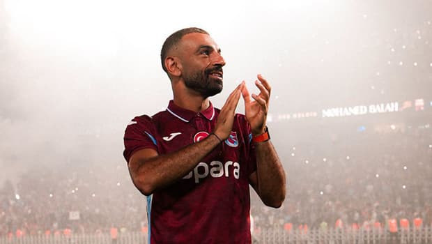 Salah'ın Trabzonspor'a transferi İngiltere'de gündem oldu: 'Türkler onu nasıl ikna etti?'
