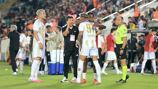 Kayserispor, sezona galibiyetle başladı: Vanspor FK'yı 2-0 geçti