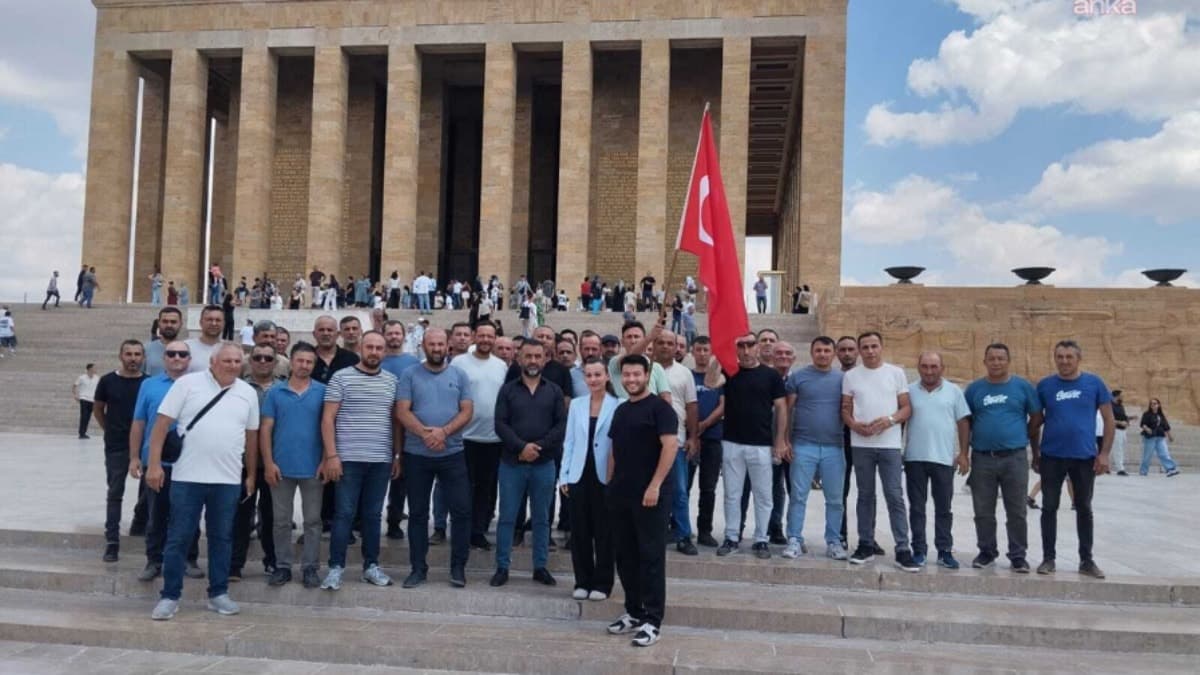 Madenciler Anıtkabir'de Ata'nın huzurunda