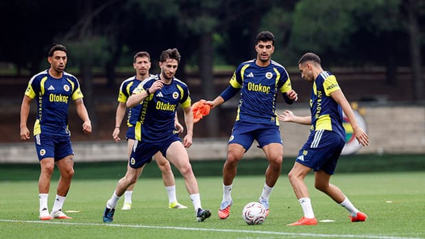 Fenerbahçe, Sturm Graz Deplasmanı İçin Kamp Kadrosunu Belirledi