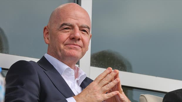 FIFA Başkanı Infantino'ya üç kıtadan ortak rest: Futbol kimsenin malı değildir