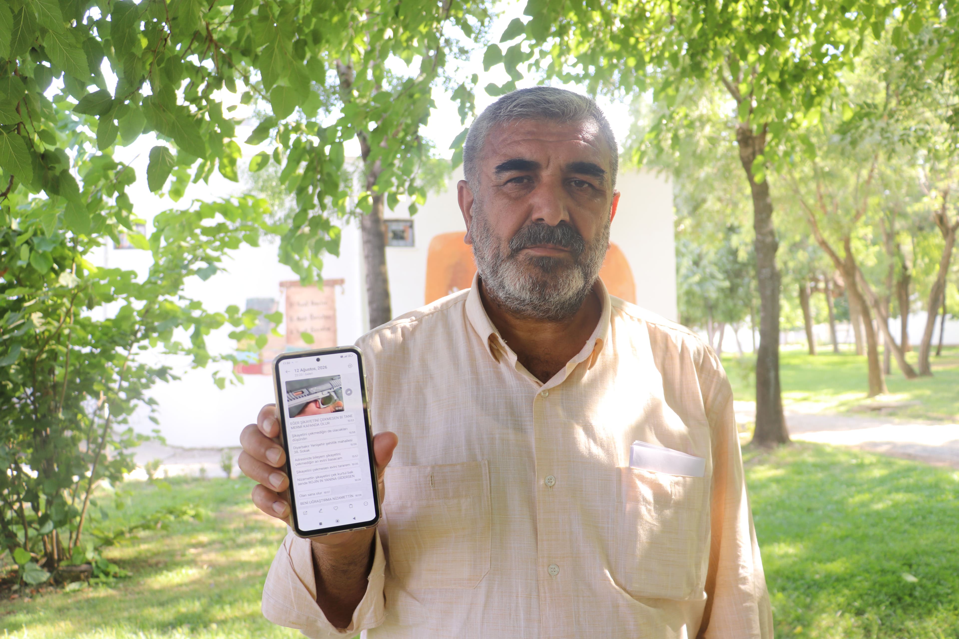 Rojin Kabaiş'in babasına silah fotoğraflı tehdit: 'Şikayetini çek, yoksa sen de Rojin'in yanına gidersin'