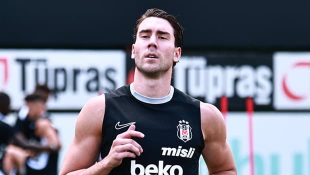 Dusan Vlahovic, Beşiktaş ile ilk antrenmanına çıktı