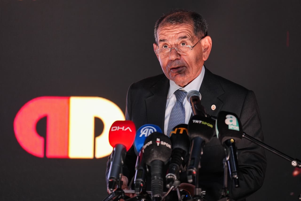 Galatasaray Başkanı Dursun Özbek'ten transfer mesajı: 'Çok fazla beklemeyeceğiz'