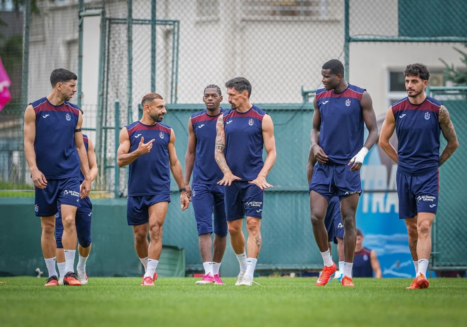 Trabzonspor, İstanbul deplasmanı için 4 eksikle yola çıktı