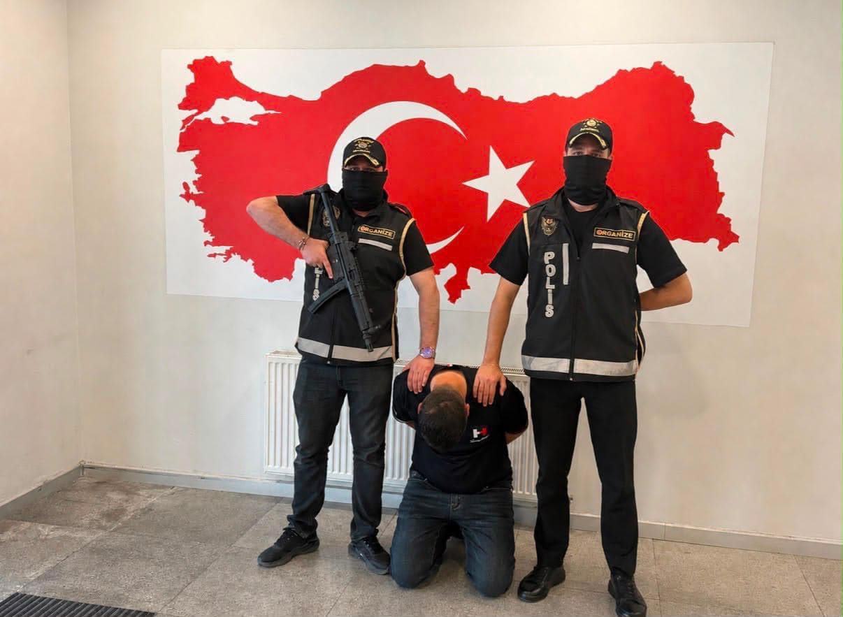 Türkiye-Azerbaycan ortak operasyonu: Yeni nesil suç örgütü şüphelisi Bakü'de yakalandı