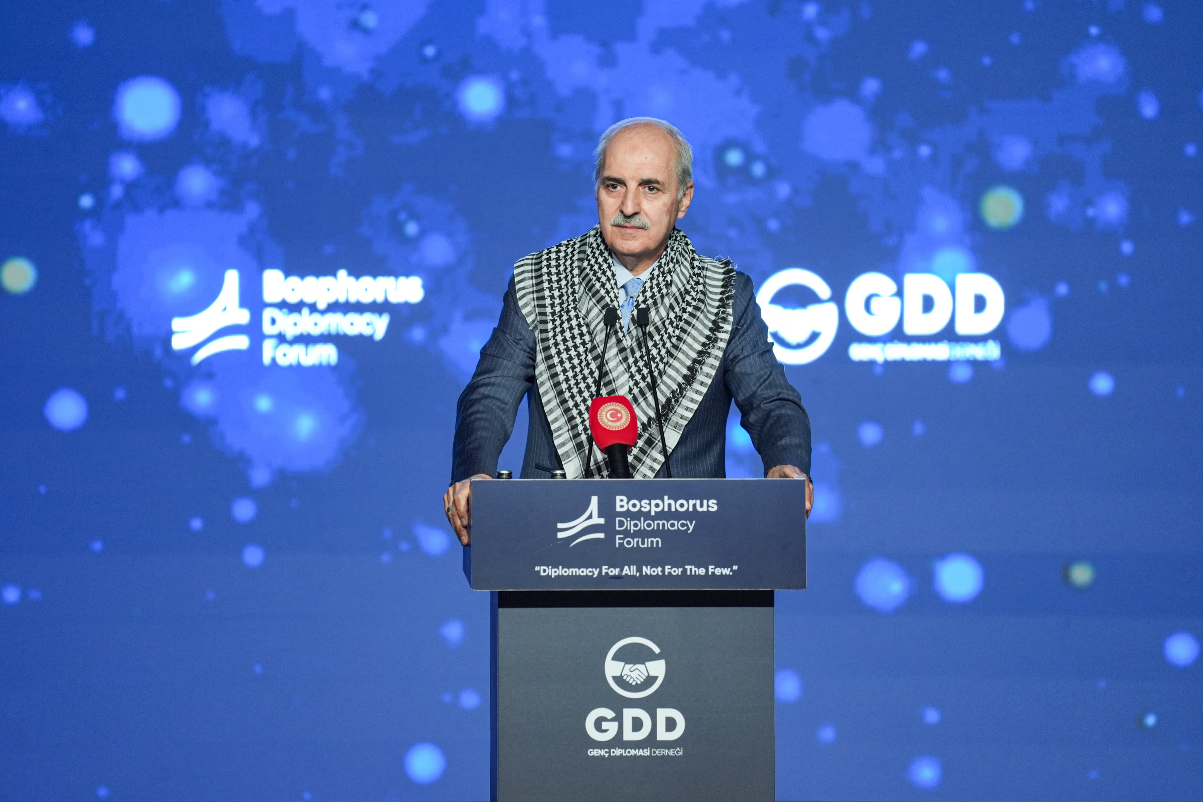 Kurtulmuş: '40 yıllık süreci geride bırakıyoruz, Türkiye altın dönemine giriyor'
