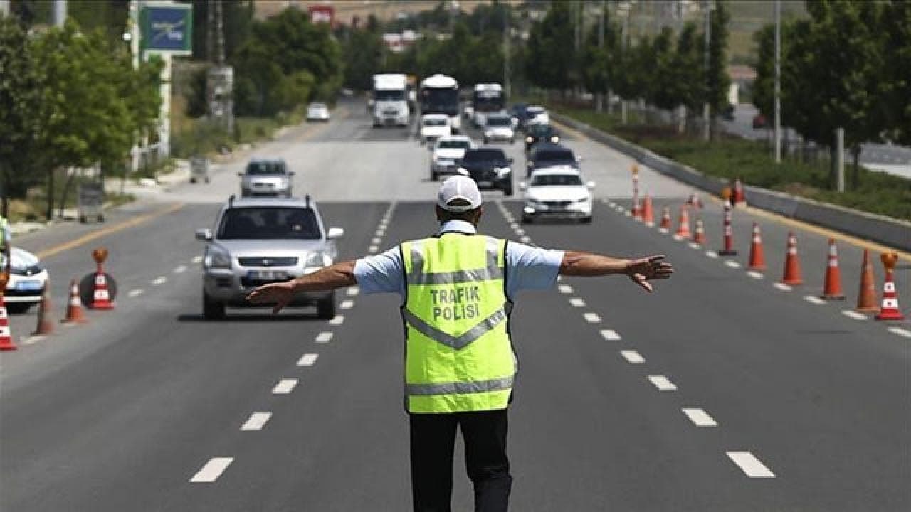 İstanbul'da Trafik Düzenlemesi: Bazı Güzergâhlar Bugün Araç Trafiğine Kapatıldı