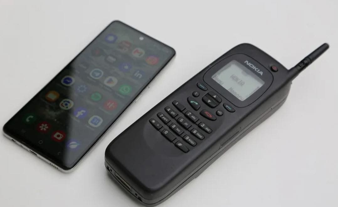 Tarihin İlk Akıllı Telefonu IBM Simon 30 Yaşında: Mobil Teknolojinin Devriminin Başlangıcı