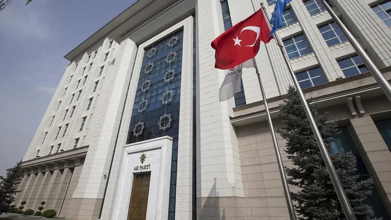 Ankara'da 3 ilçe AKP'ye katılıyor: İsimler tek tek sıralandı