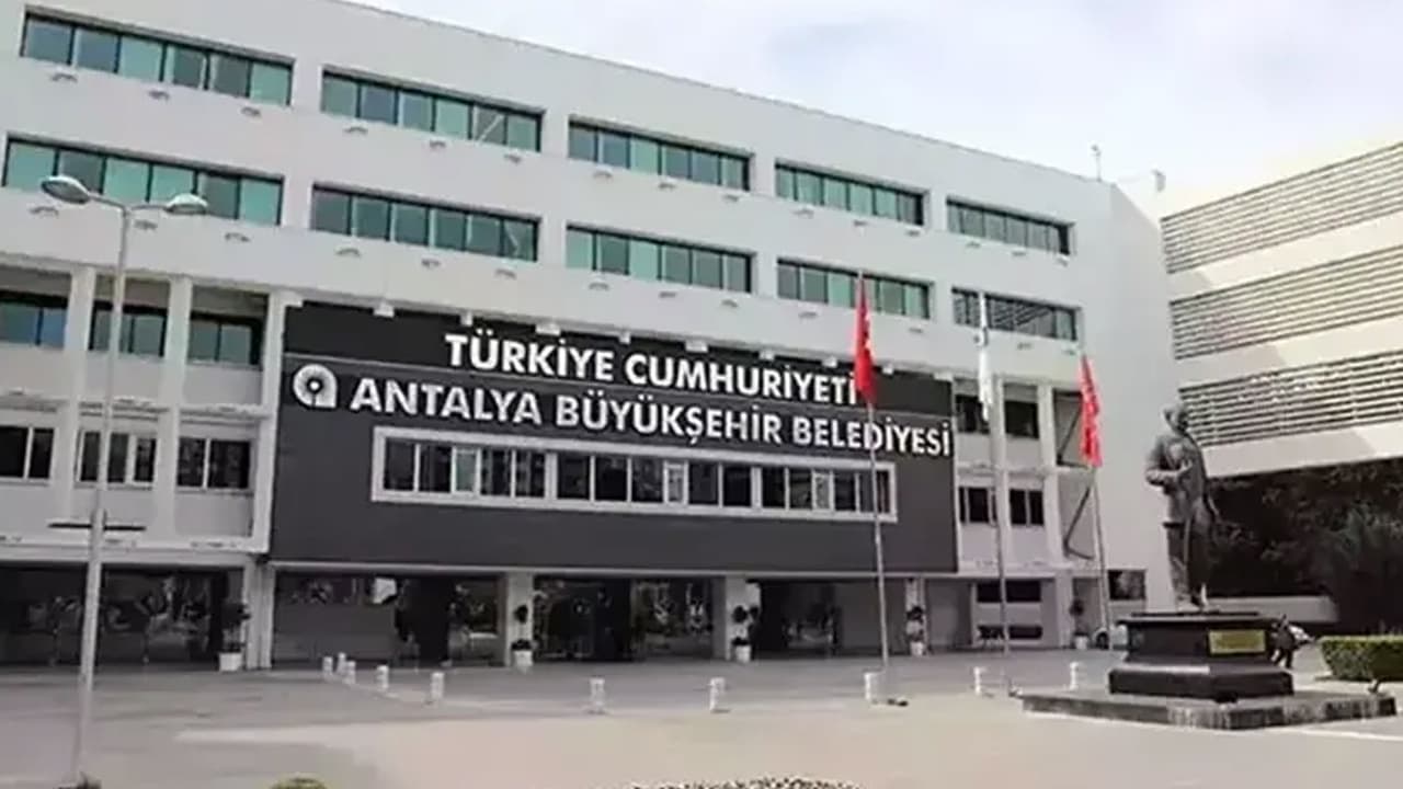 Antalya Büyükşehir Belediyesi ihalelerine müfettiş incelemesi başlatıldı